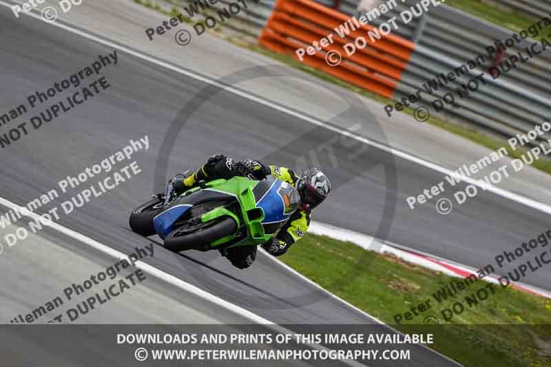cadwell no limits trackday;cadwell park;cadwell park photographs;cadwell trackday photographs;enduro digital images;event digital images;eventdigitalimages;navarra;no limits trackdays;peter wileman photography;racing digital images;trackday digital images;trackday photos